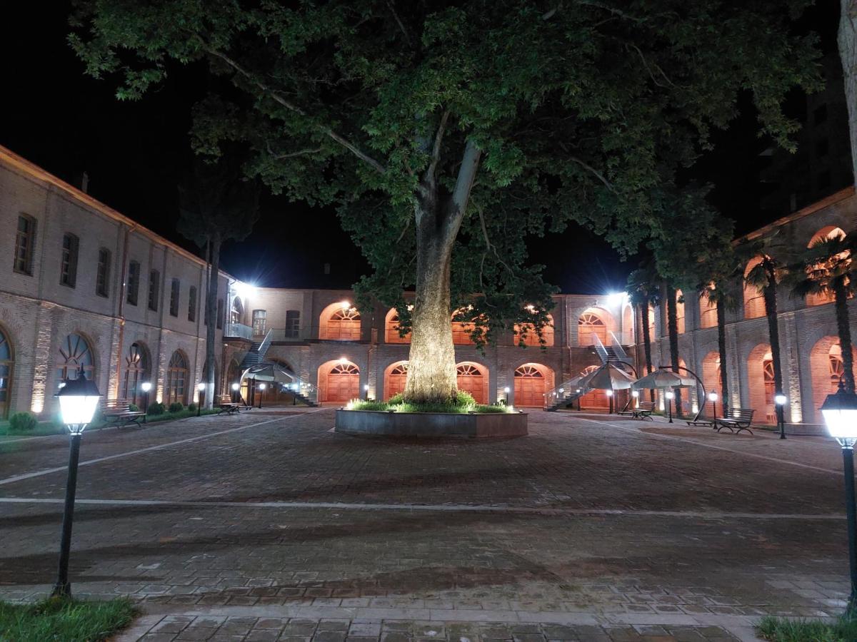 Karvansaray Sah Abbas Hotell Gəncə Exteriör bild