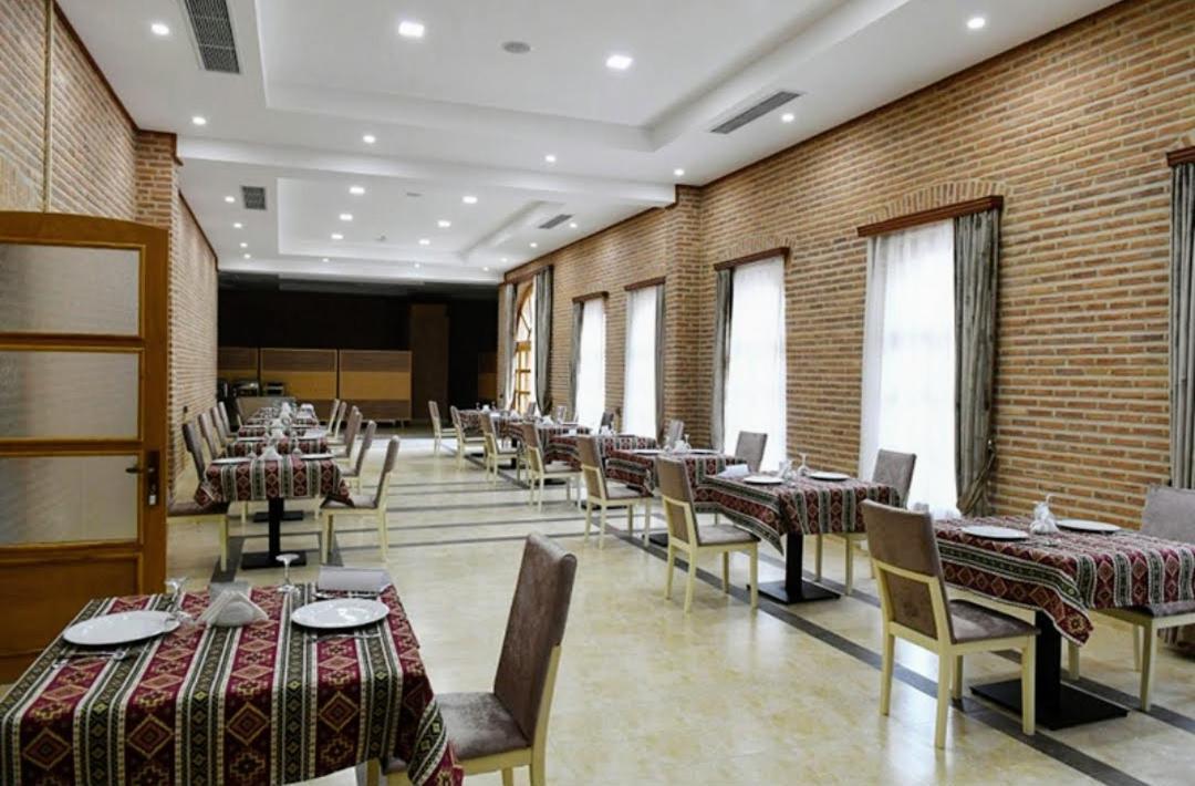 Karvansaray Sah Abbas Hotell Gəncə Exteriör bild