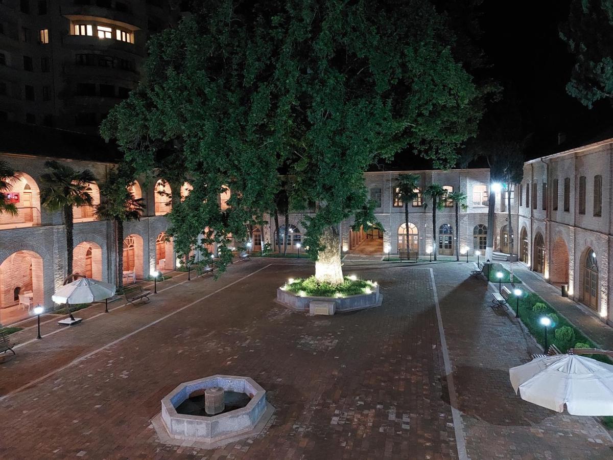 Karvansaray Sah Abbas Hotell Gəncə Exteriör bild