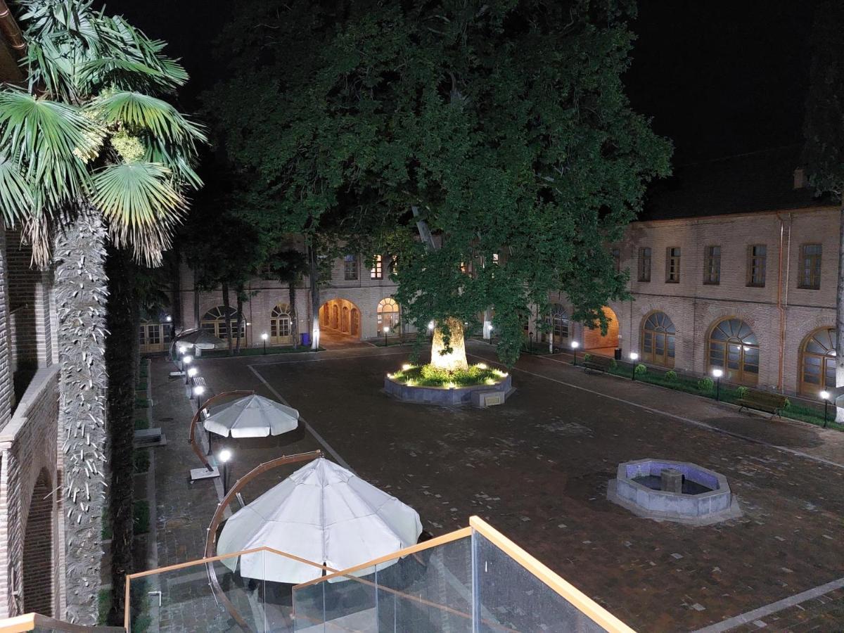 Karvansaray Sah Abbas Hotell Gəncə Exteriör bild