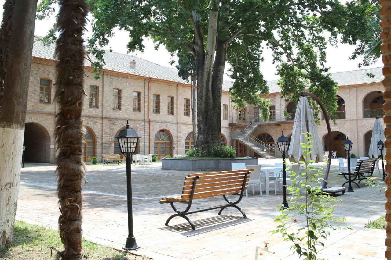 Karvansaray Sah Abbas Hotell Gəncə Exteriör bild